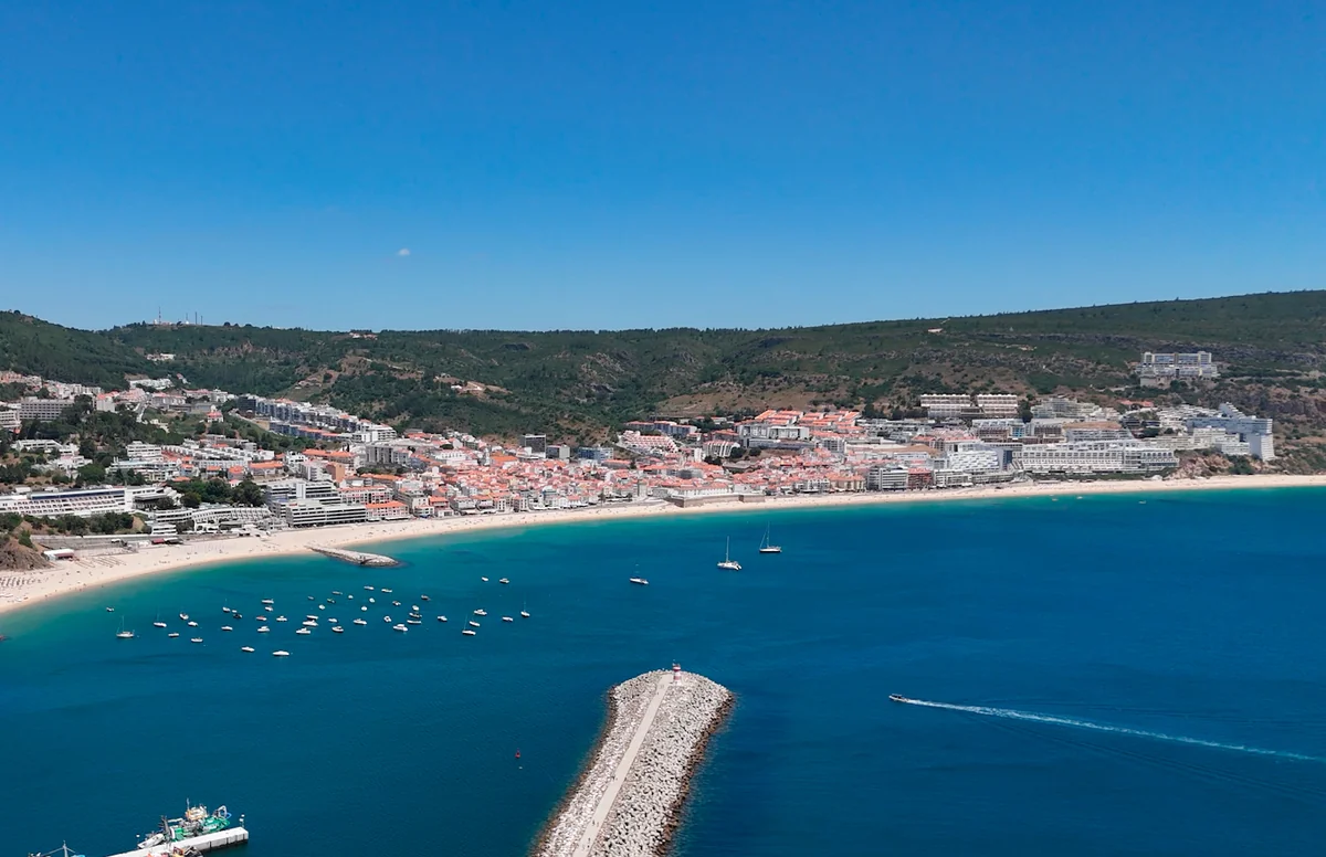 Discover Sesimbra